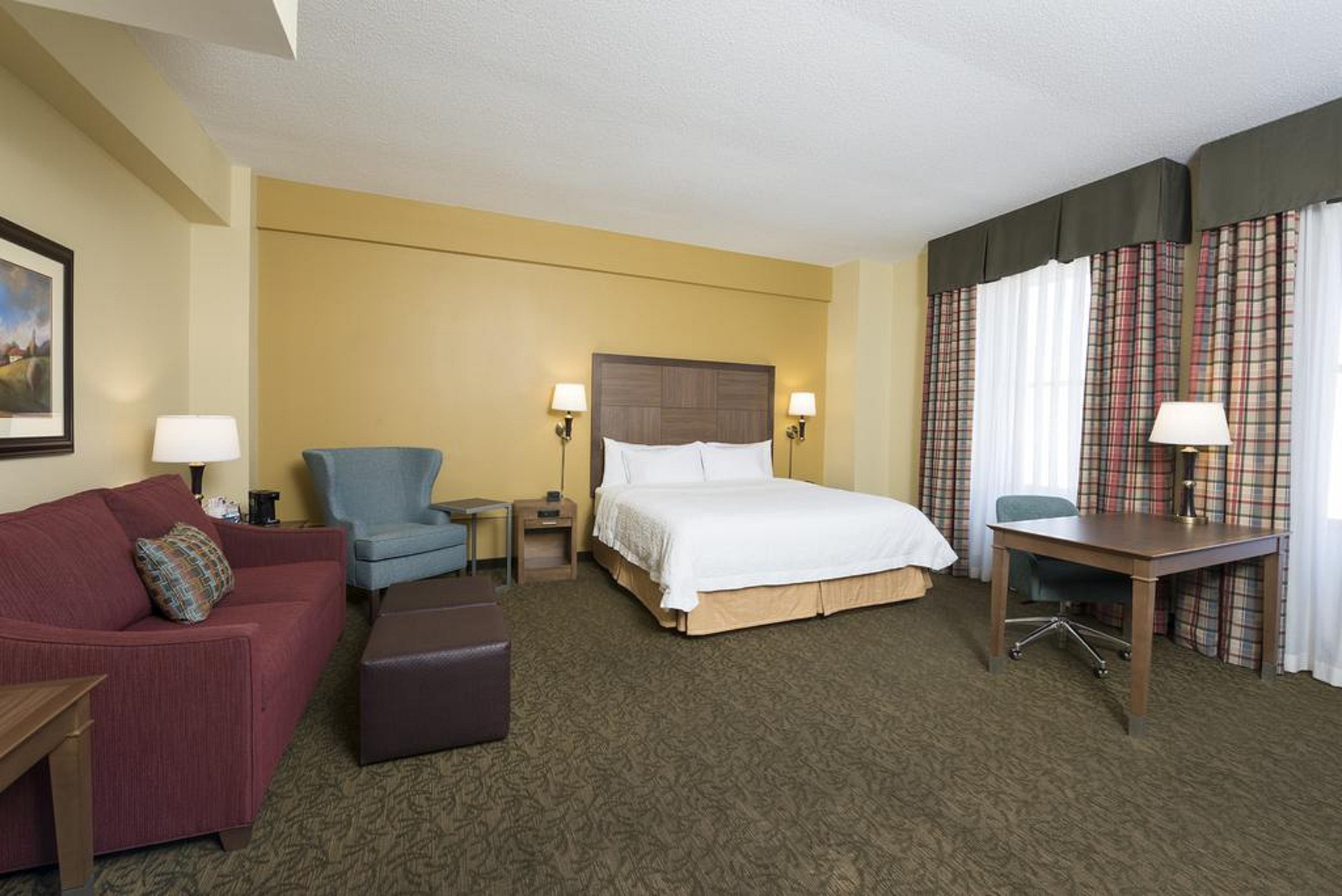 Hampton Inn Indianapolis Downtown Across From Circle Centre Exterior photo