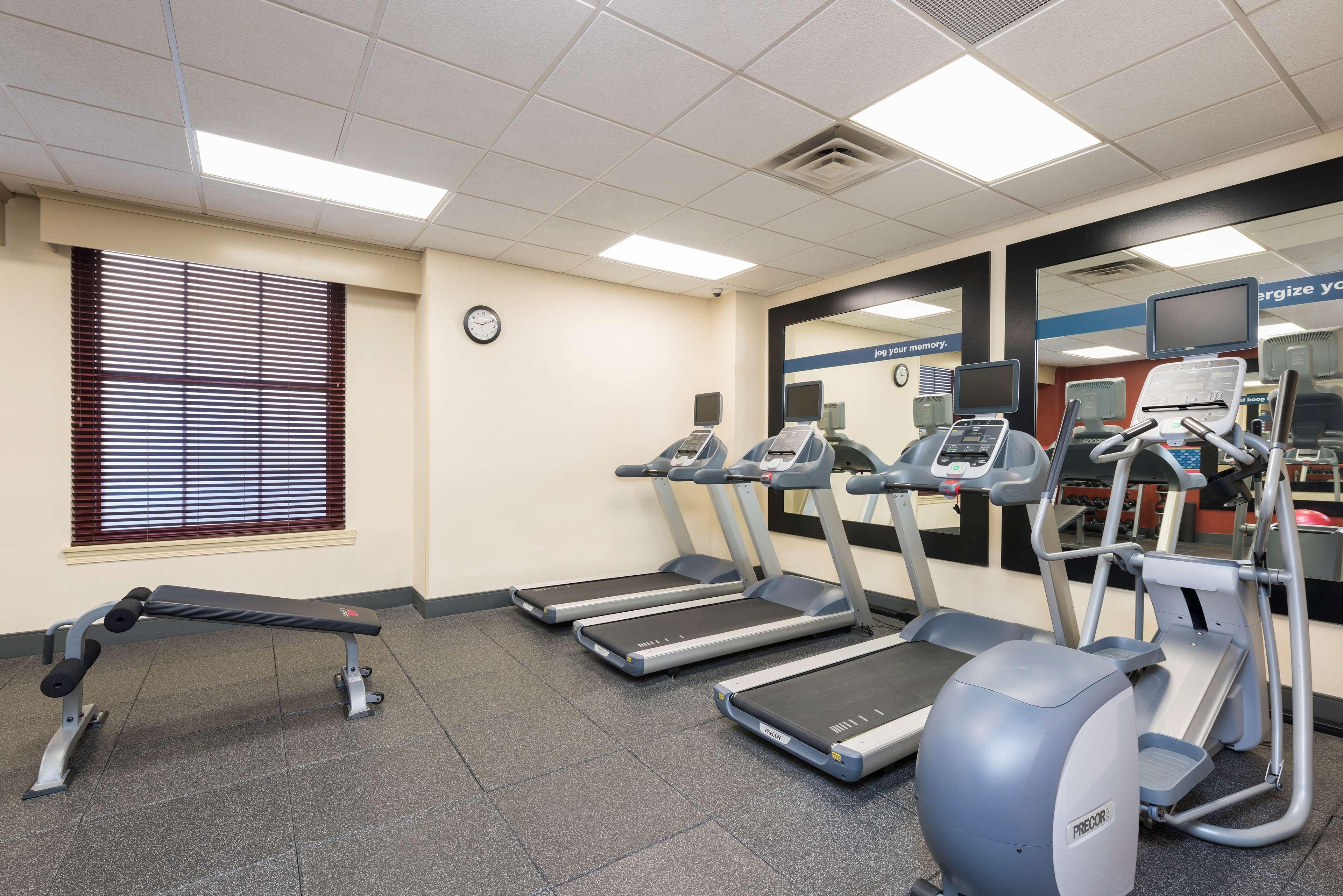 Hampton Inn Indianapolis Downtown Across From Circle Centre Facilities photo